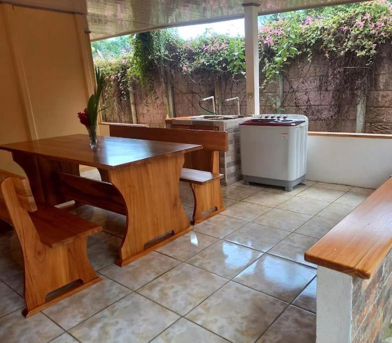 Tropical Bee Garden Holiday Houses Savegre Bagian luar foto