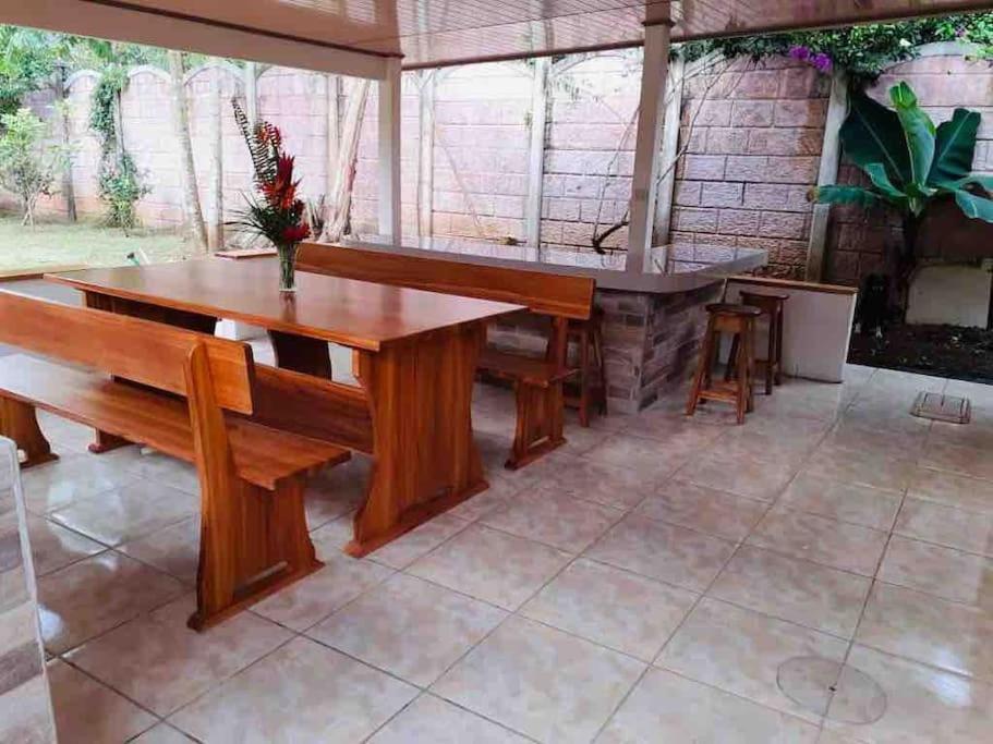 Tropical Bee Garden Holiday Houses Savegre Bagian luar foto