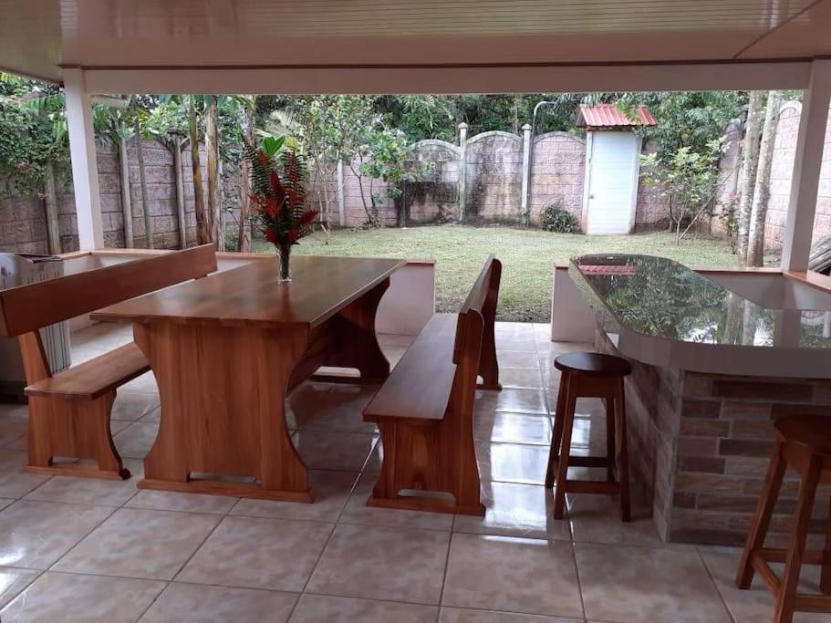 Tropical Bee Garden Holiday Houses Savegre Bagian luar foto
